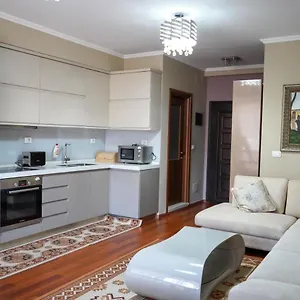 Lovely In The Heart Of Apartament Tirana